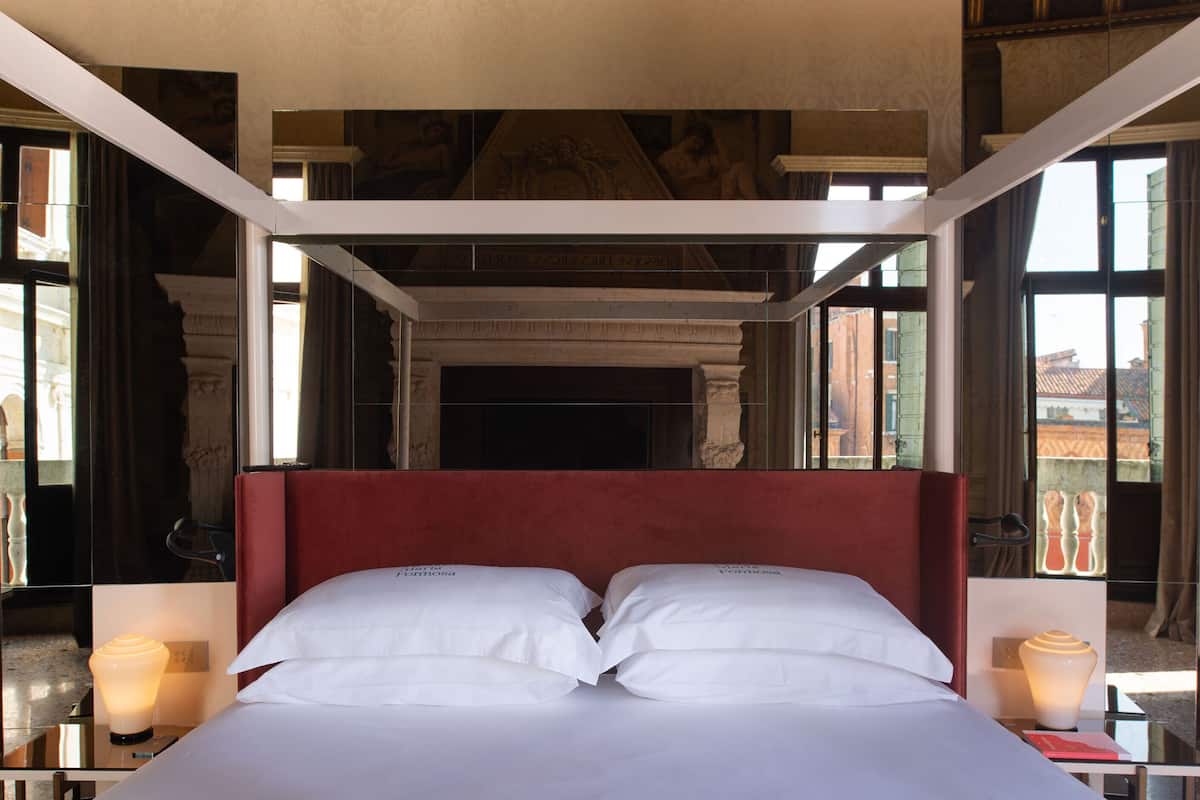 1 slaapkamer, donzen dekbedden, een minibar, een kluis op de kamer