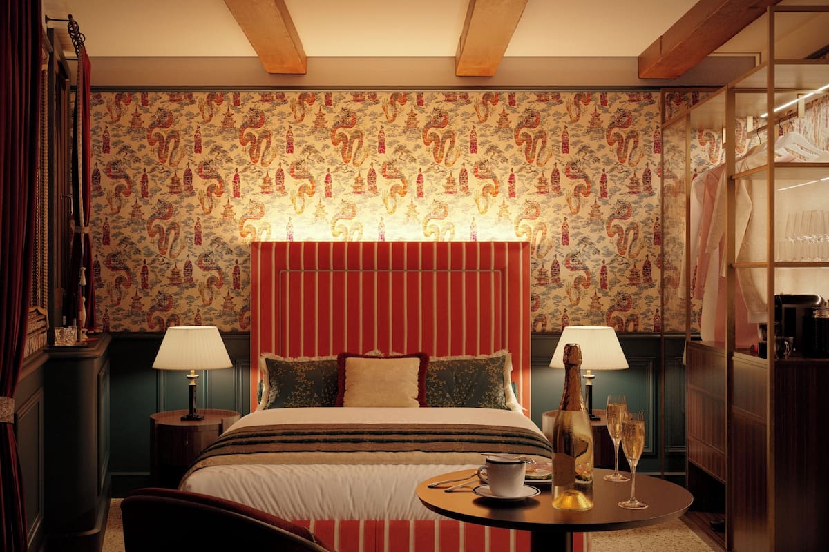Economy Room | Down comforters, minibar, in-room safe, desk