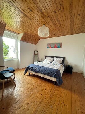 3 chambres, fer et planche à repasser, lit parapluie, Wi-Fi gratuit