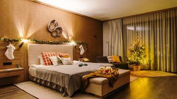 In-room safe, desk, laptop workspace, blackout curtains