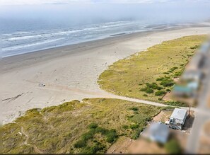 On the beach - Sea Star Studio - Ocean View - Steps to the Beach,  Dog Friendly (Moclips)