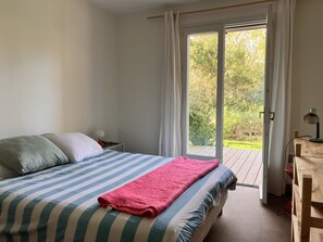 4 chambres, fer et planche à repasser, lit parapluie, Wi-Fi