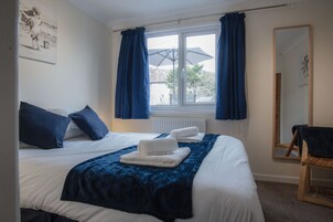 2 habitaciones, decoración personalizada y muebles diferentes 