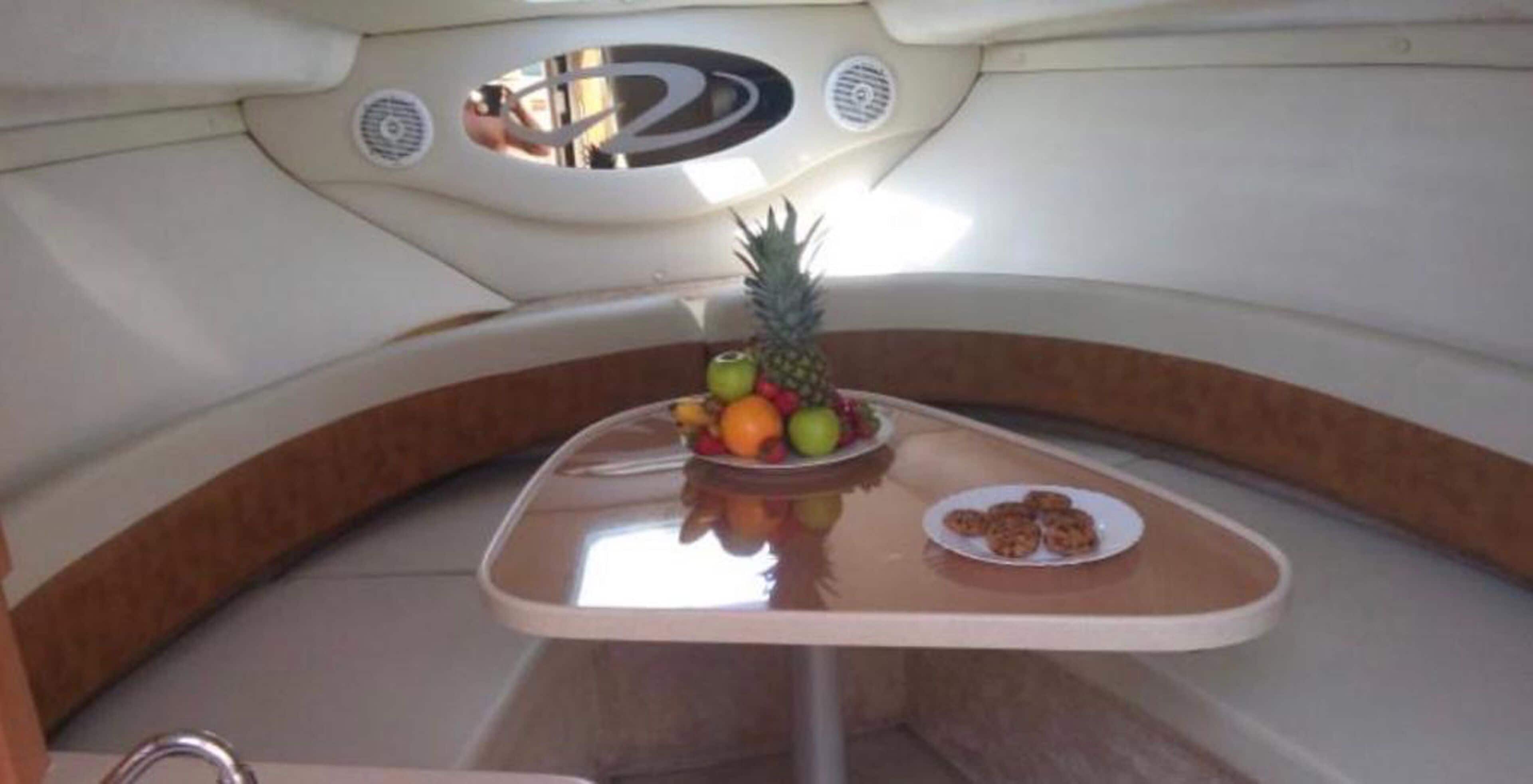 Yacht Miss SIMONA | Desk, free WiFi, bed sheets