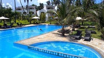 Alberca al aire libre