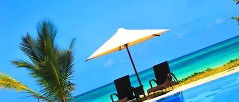 حمّام سباحة خارجي