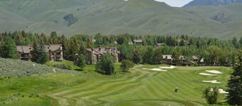 Indian Springs Condo 2415 - Cute & Cozy 3 Bedroom with Elkhorn Amenities