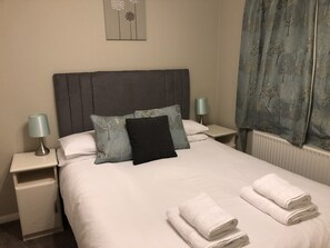 3 bedrooms, WiFi, bed sheets