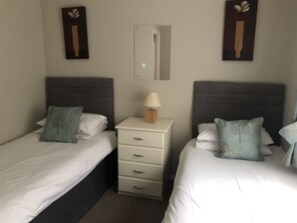 3 bedrooms, WiFi, bed sheets