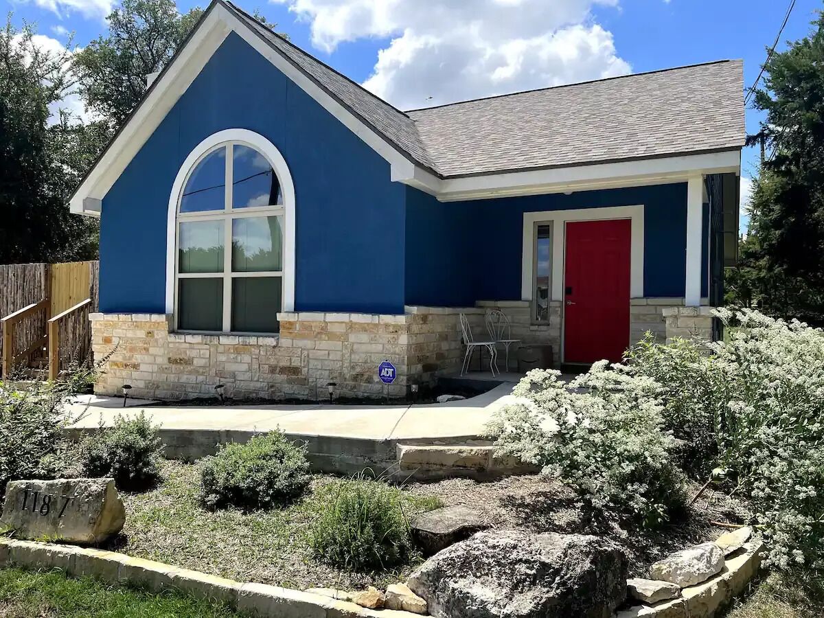 Canyon Lake Hill Country Cottage, Patio Hangout