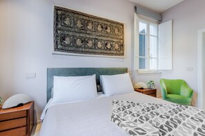 2 bedrooms, iron/ironing board, free WiFi