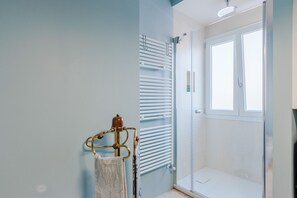 Dusche, Haartrockner