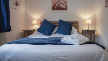 2 Schlafzimmer, Bügeleisen/Bügelbrett, kostenloses WLAN