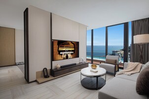 Penthouse, 3 Bedrooms | Premium bedding, down comforters, desk, soundproofing