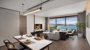 1-Bedroom Premier with view 1-Bedroom Premier with view | Premium bedding, down comforters, desk, soundproofing