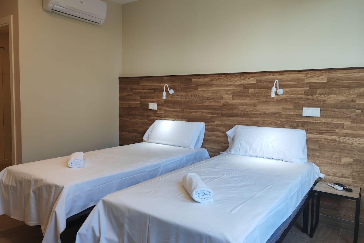 Sábanas de algodón egipcio, ropa de cama de alta calidad y escritorio