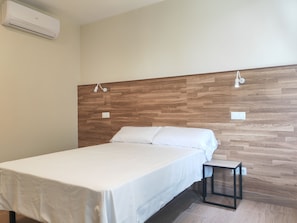 Basic Double Room | Egyptian cotton sheets, premium bedding, desk, laptop workspace