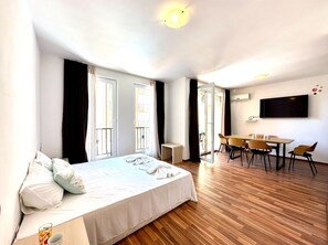 2 bedrooms, bed sheets