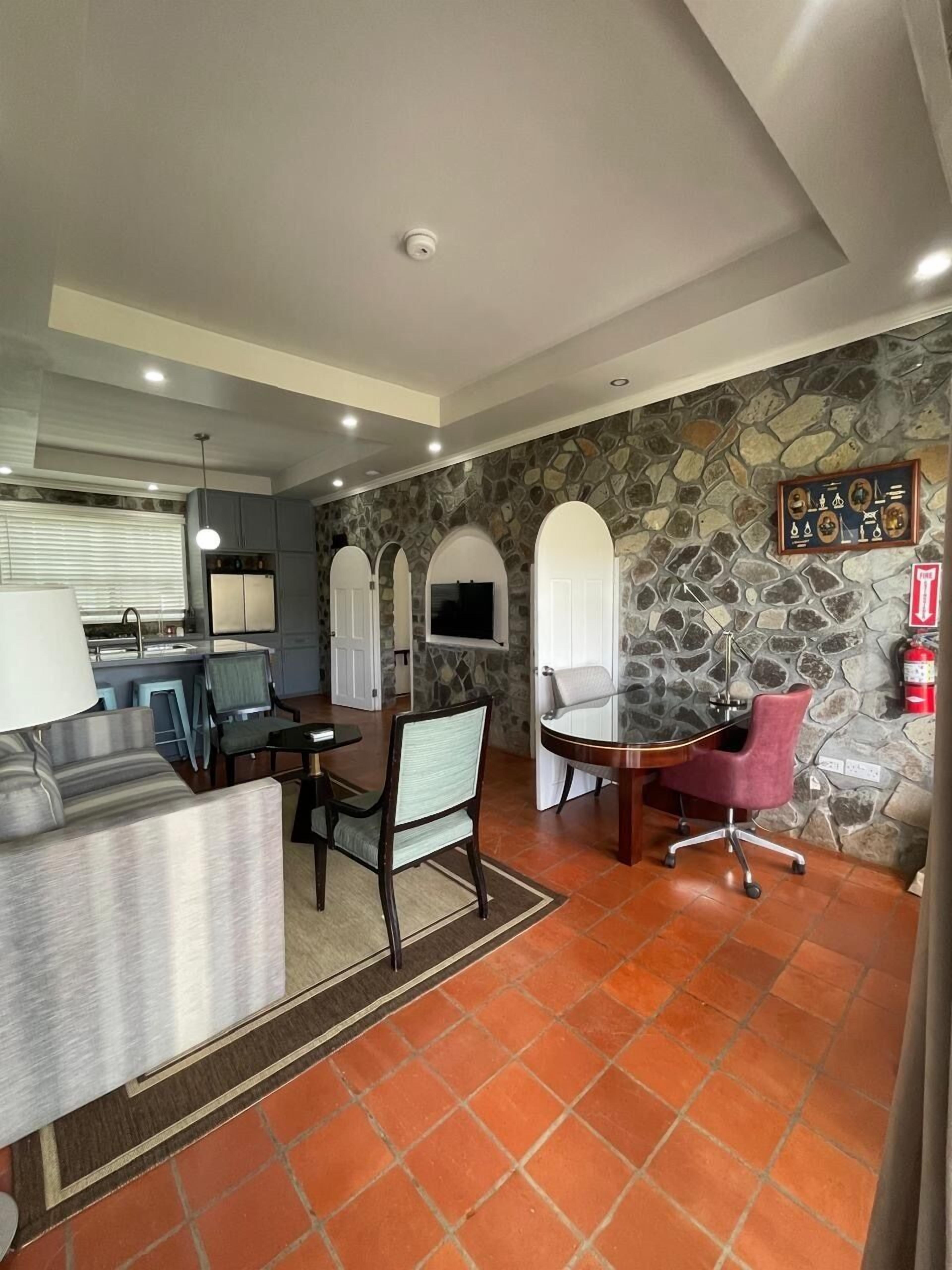 Gallery Suite, 2 Bedrooms (Deluxe 2BDR Family Suite) | Living area | 55-inch Smart TV with digital channels, TV, Netflix