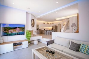 Smart TV, fireplace, video library, stereo - VILLA PANAMERA, Infinite view, Private heaven (Mykonos)