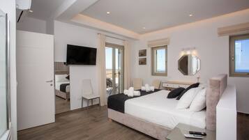 9 bedrooms, in-room safe, desk, iron/ironing board