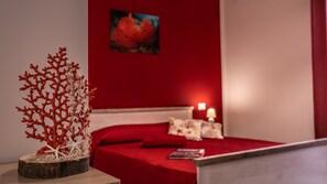 Comfort Double Room, Non Smoking, Ensuite | Premium bedding, minibar, in-room safe, desk - Boss guest house  (Alghero)