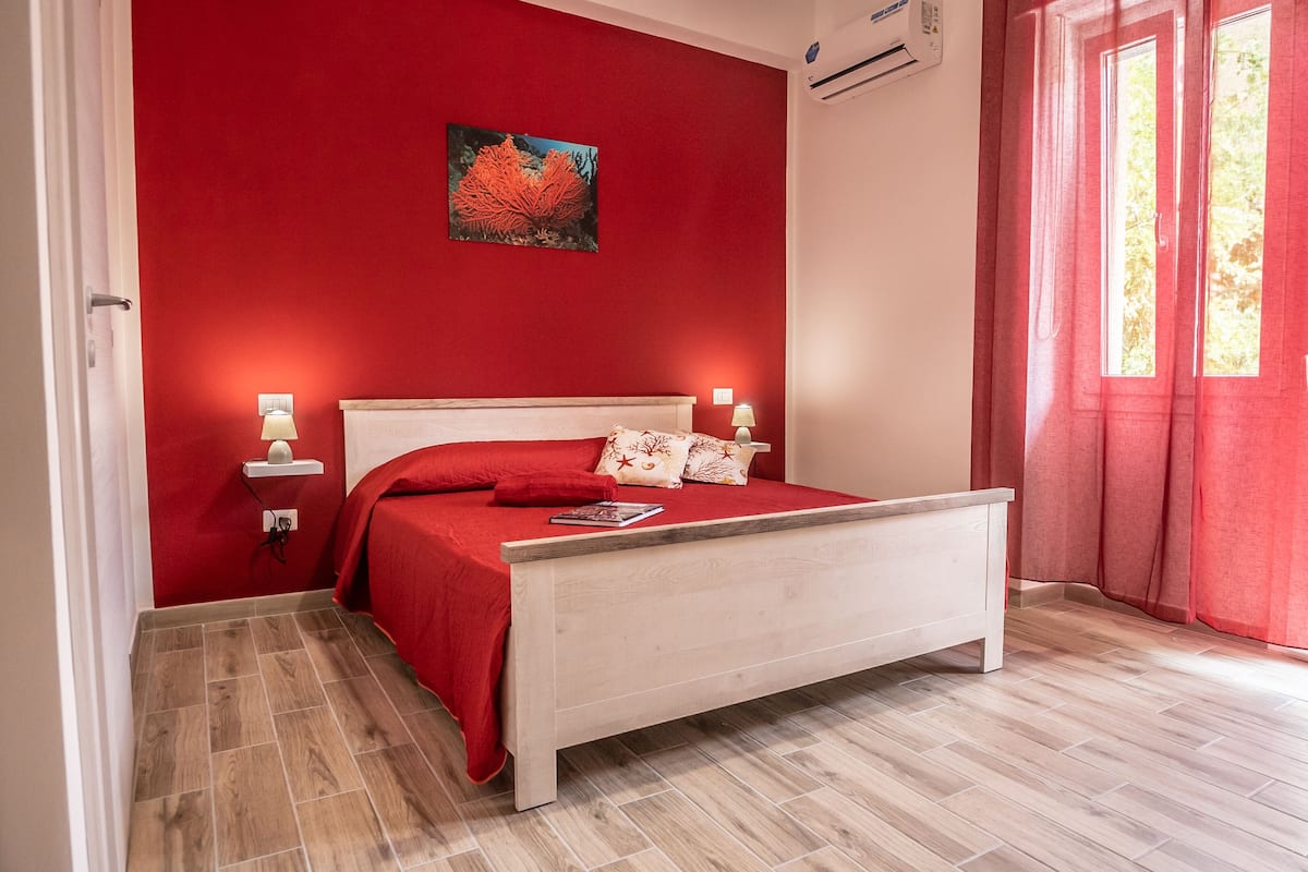 Comfort Double Room, Non Smoking, Ensuite | Premium bedding, minibar, in-room safe, desk
