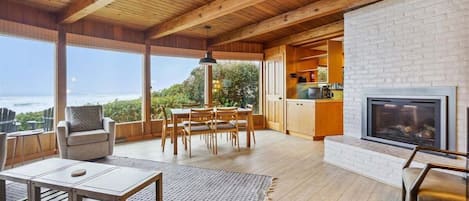 Télévision, cheminée