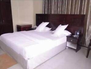 3 多间卧室、上网接入