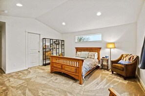 4 bedrooms, free WiFi, bed sheets