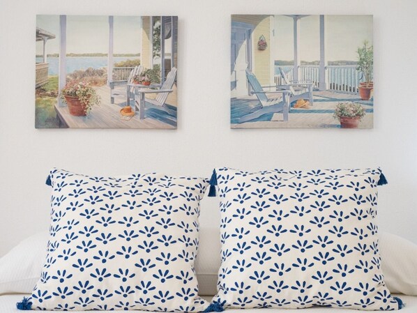 3 soverom, strykejern/-brett, internettilgang og sengetøy