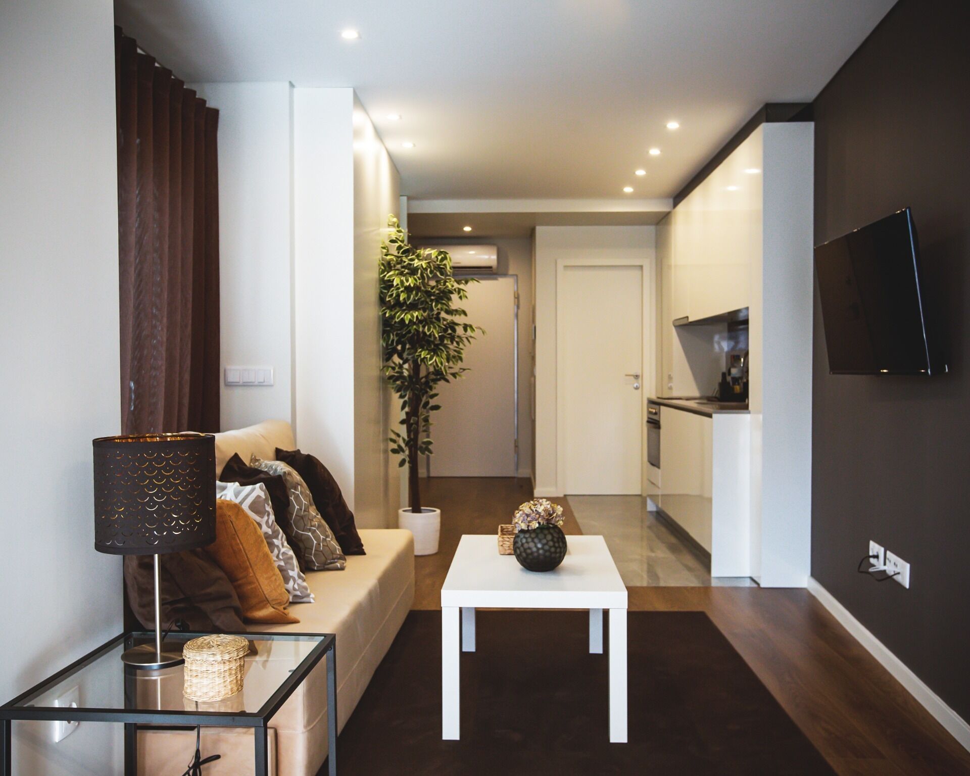 TV, Netflix, streaming services