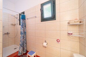 Doccia, asciugacapelli, asciugamani