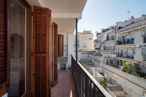 Property grounds - Holiday Apartment "Playa de Canet 3" with Balcony and Wi-Fi (canet de mar)