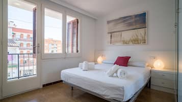 3 chambres, fer et planche à repasser, Wi-Fi gratuit, draps fournis