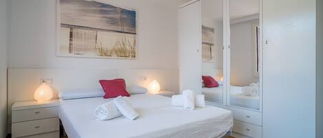 3 sovrum, strykjärn/strykbräda, gratis wi-fi och sängkläder