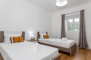 2 bedrooms, free WiFi, bed sheets - Apartment "Oásis Fonte Grande 4" with Sea View, Terrace & Wi-Fi (Santo António)