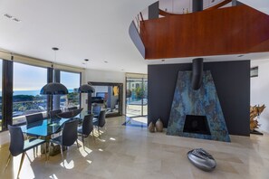 Dining - Villa 'Infinity Barcelona' with Sea View, Wi-Fi and Air Conditioning (Alella)