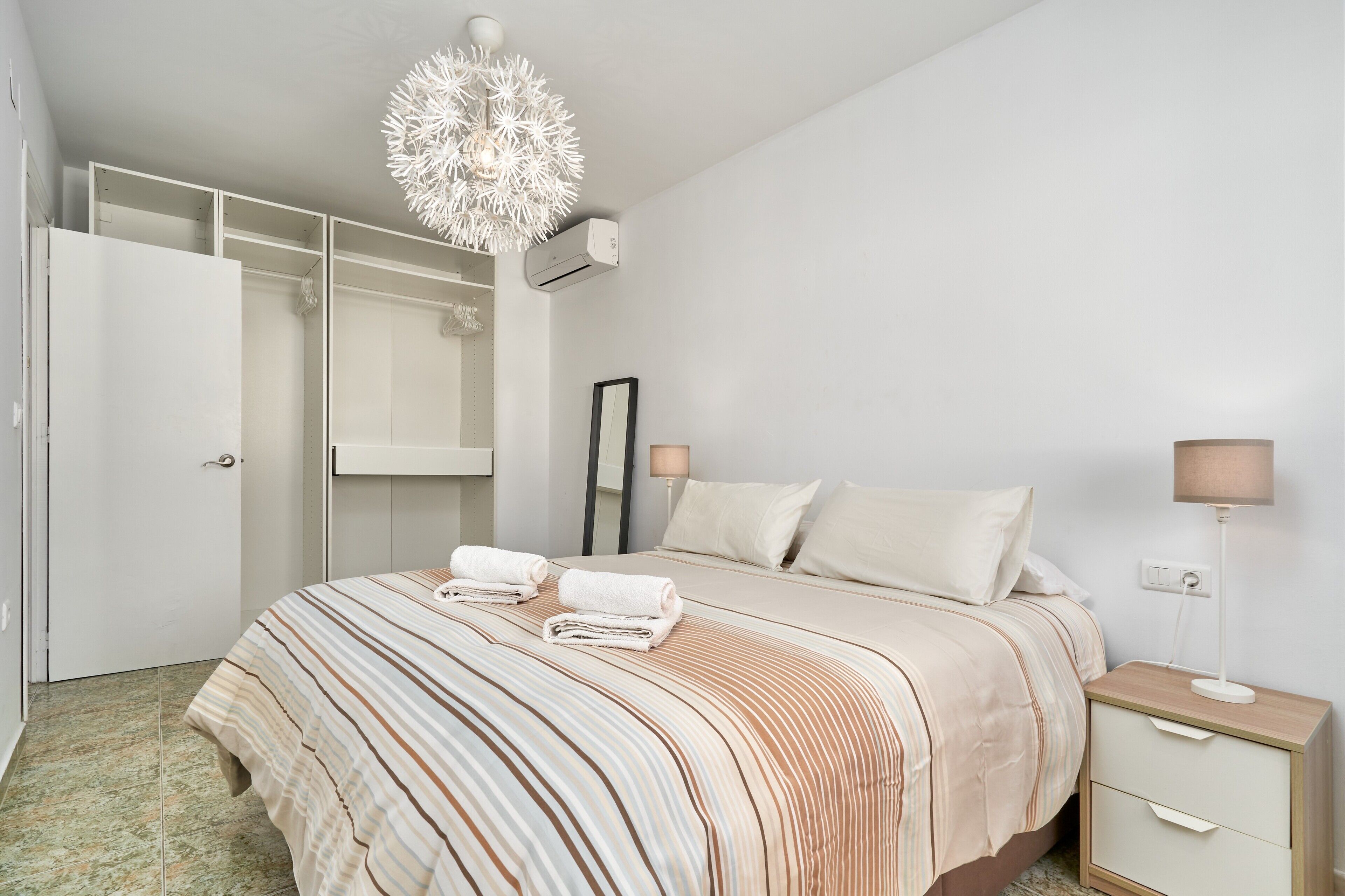 3 bedrooms, iron/ironing board, free WiFi, bed sheets