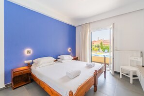 1 chambre, fer et planche à repasser, accès au Wi-Fi (inclus)
