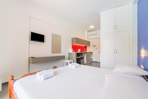 1 bedroom, iron/ironing board, free WiFi, bed sheets - Apartment 'Katerina Pool Studio No6' with Mountain View, Wi-Fi and Air Conditioning (Corfu)