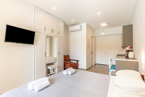 1 bedroom, iron/ironing board, free WiFi, bed sheets - Studio Apartment 'Katerina Pool Studio No5' with Mountain View, Wi-Fi and Air Conditioning (Corfu)