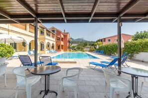 Pool - Studio Apartment 'Katerina Pool Studio No5' with Mountain View, Wi-Fi and Air Conditioning (Corfu)