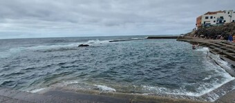Vacation Home 'Chalet Vacacional El Agujero' with Sea View, Private Pool and Wi-Fi