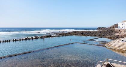 Vacation Home 'Chalet Vacacional El Agujero' with Sea View, Private Pool and Wi-Fi