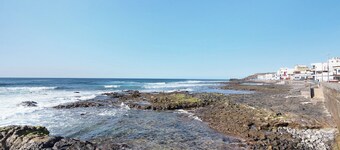 Vacation Home 'Chalet Vacacional El Agujero' with Sea View, Private Pool and Wi-Fi