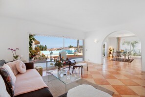 TV - Vacation Home "Paraíso" with Sea View, Pool & Wi-Fi (Puerto de la cruz)