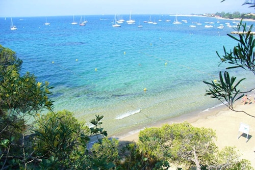 Villa "La Londe-les-Maures" with Private Pool and Wi-Fi