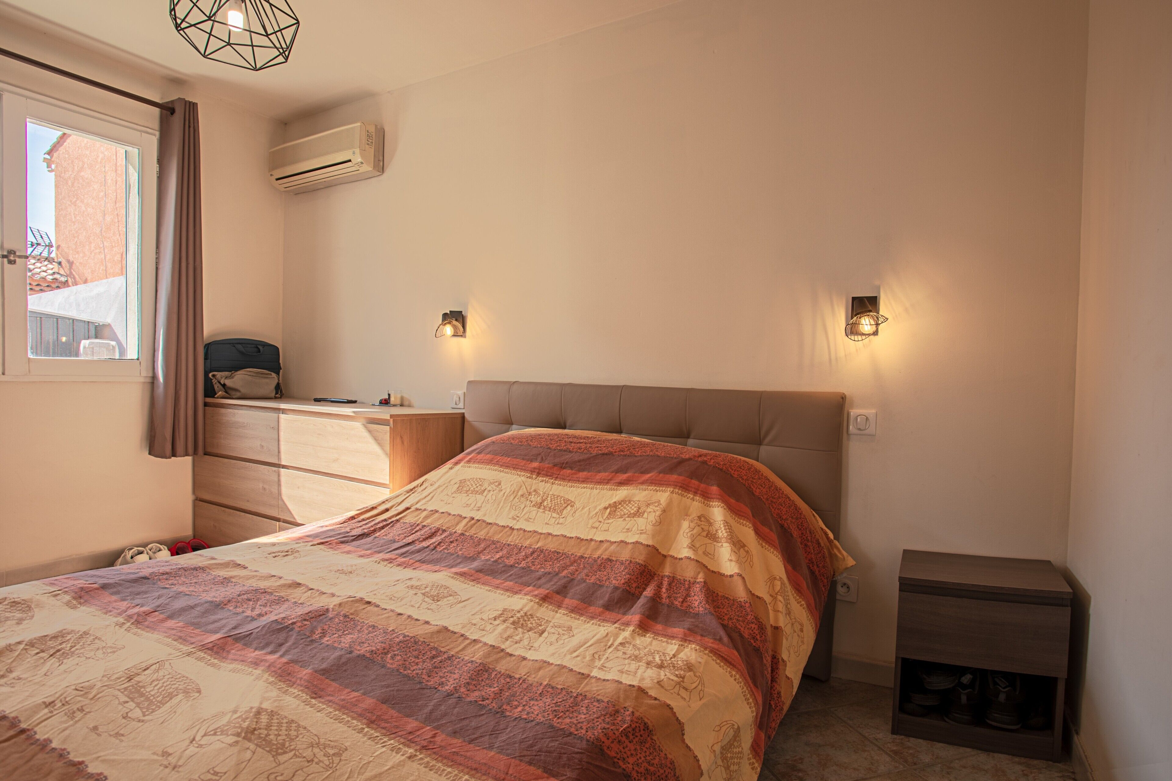 4 Schlafzimmer, Bügeleisen/Bügelbrett, kostenloses WLAN, Bettwäsche