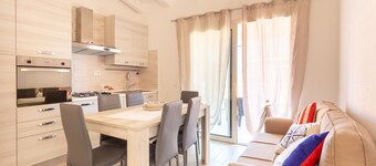 Apartment 'Casa Macis Vista Mare' with Sea View, Private Terrace and Air Conditioning
